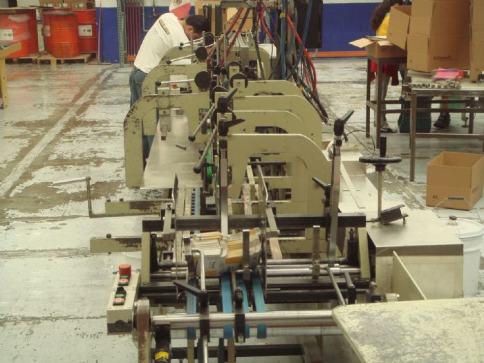 MAQUINA PEGADORA TIPO JAGENBERG MECHE 500
